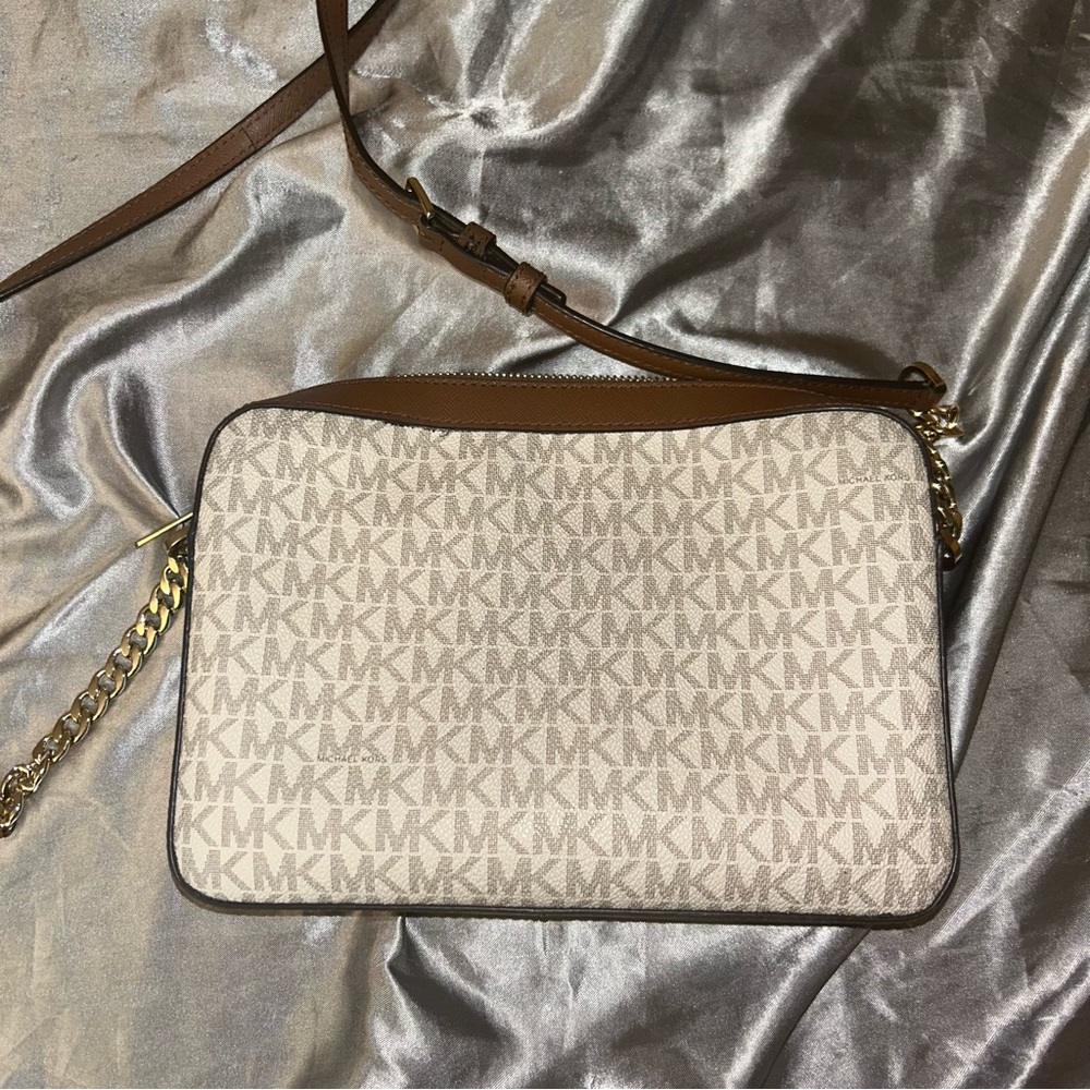 Michael Kors Tan and Cream Crossbody Bag - Picture 2 of 4